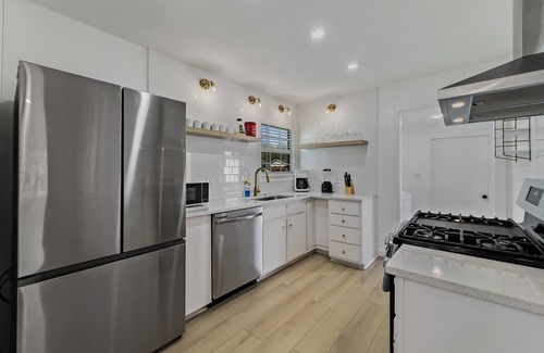 Arlington House | Perfect Arlington Midterm Rental