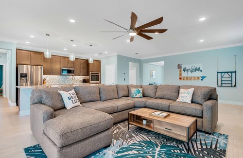 Crystal Lakes House | Perfect Beach House with Private Heated Pool, Walking Distance to the Beach