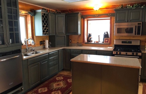 Oakley Cabin | Perfect cabin for family fun and large groups, on a private 17 acre property.