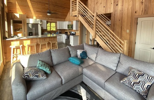 Byrdstown Cabin | Perfect Cabin Getaway (Lakeview)