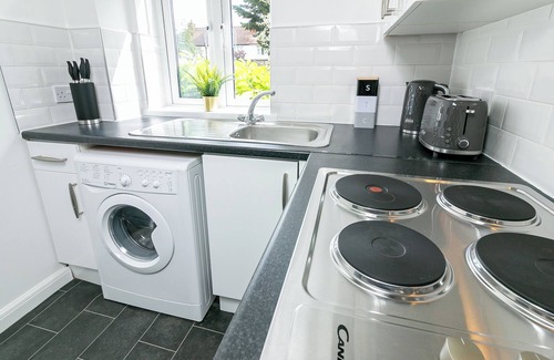 Hatfield Apartment | Perfect City Studio in Hatfield - Free Parking - Great Connections to London