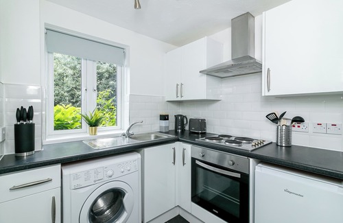 Hatfield Apartment | Perfect City Studio in Hatfield - Free Parking - Great Connections to London