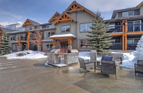 Dead Man's Flats Condo | Perfect condo get away in the Rockies