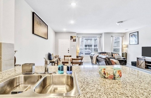Mesquite House | Perfect Dallas Getaway Near Arboretum & Lake Ray Hubbard!