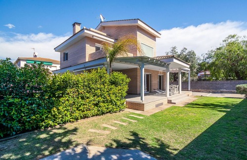 Tamarit Villa | Perfect for a family holiday with private pool - VILLA LA MORA