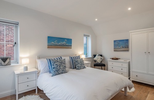 Overstrand Cottage | Perfect for discerning guests looking to be close to the East Coast.