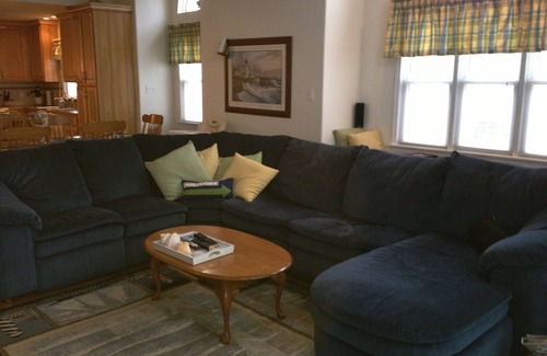 Sea Isle City Condo | Perfect for families! toddler friendly, centrally located, 10 min walk to beach.