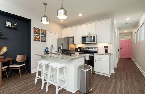 Lewisville House | Perfect for Families & Groups, Prime Location