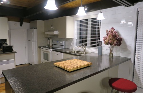Beaupre Ski Chalet | PERFECT FOR FAMILY, NEAR ALPINE SKI AND GOLF.