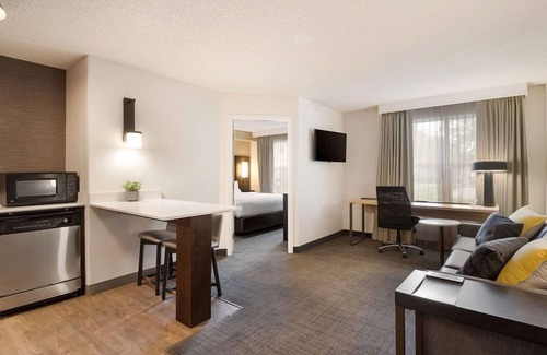 Reno/Tahoe Airport Resort | Perfect for Meetings! 3 Modern Units, near Reno-Tahoe International Airport