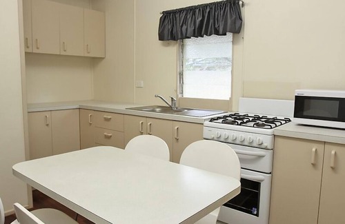 Amity Point House | Perfect for retired folk, Fisherman & Small families
