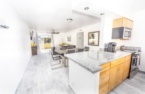 South Scottsdale Apartment | Perfect FULL 2BR: Heated Pool Across from Shops