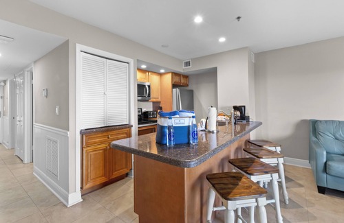 Tavernier Apartment | Perfect Hideaway! 3 Relaxing Suites | Outdoor Pool + Beautiful Ocean View!