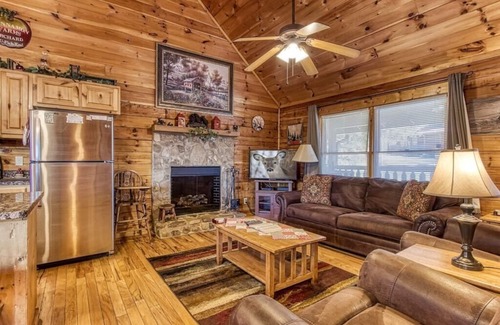 Sevierville Cabin | Perfect LOCATION!…2BR Escape!…HOT TUB…Game Room