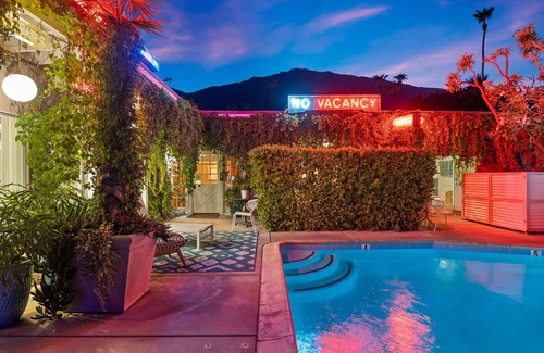 Tahquitz River Estates Cottage | Perfect Location! - El Mirador