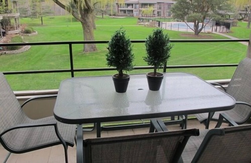 Fontana-on-Geneva Lake Condo | Perfect Location Lake Geneva/Abbey Villas condo