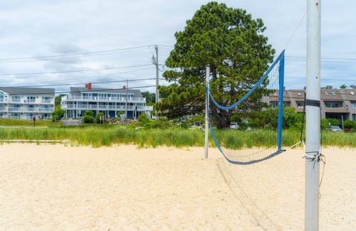 Hampton House | Perfect Oceanfront Room with private deck!