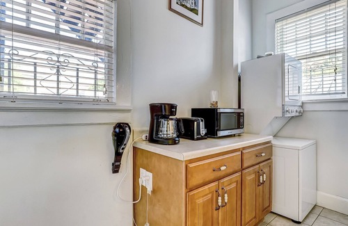 Thomas Square Apartment | Perfect Starland 3 Bedroom, Heated Pool Access