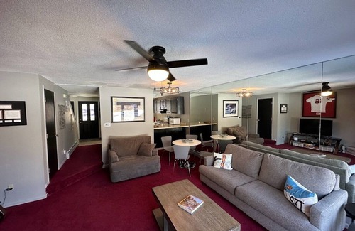 Stowe Area Condo | Perfectly Located Townhouse 4 bedrooms, 2.5 baths in the heart of Stowe Vermont
