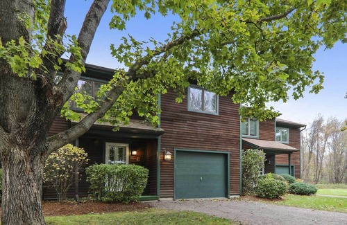 Stowe Area Condo | Perfectly Located Townhouse 4 bedrooms, 2.5 baths in the heart of Stowe Vermont