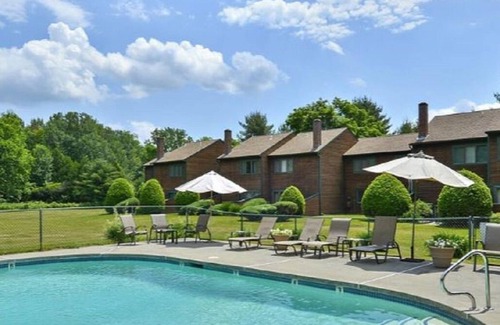 Stowe Area Condo | Perfectly Located Townhouse 4 bedrooms, 2.5 baths in the heart of Stowe Vermont