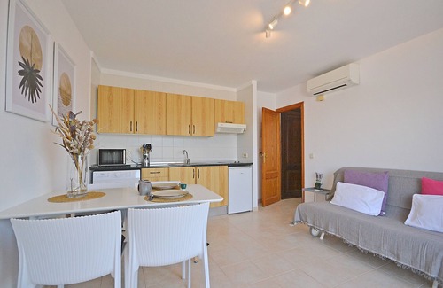 Cala Agulla Apartment | Perleta - Apartment with sea views and communal pool in Mallorca