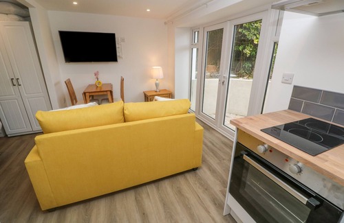 Perranporth Cottage | PERRAN PEARL B, country holiday cottage, with a garden in Perranporth