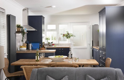 Perranporth House | Perranhaven - a house that sleeps 6 guests in 3 bedrooms