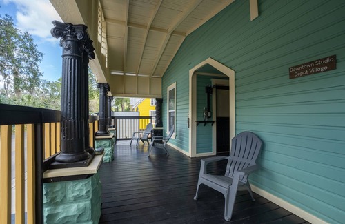 Gainesville Hotel | Pet friendly 1bd/1b unit with full kitchen