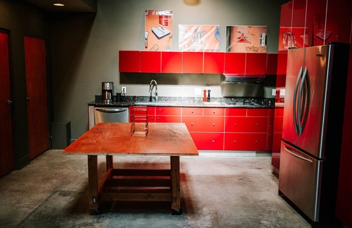 Athens Apartment | Pet-Friendly 2BR DAWGout by MHM Luxury Properties