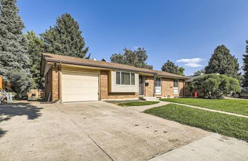 Lakewood House | Pet Friendly 3 Bedroom Near to Red Rocks And Belmar In Denver