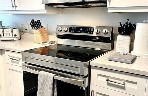 Isle of Palms Condo | Pet Friendly | 3 BR Oceanfront Condo With Pool | Free Wifi | Beautiful Views