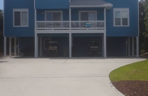 Emerald Isle House | Pet Friendly 3rd Row Duplex in Spinnaker's Reach