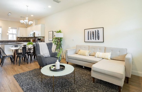Newark House | Pet-Friendly 4BR House in Newark with Parking