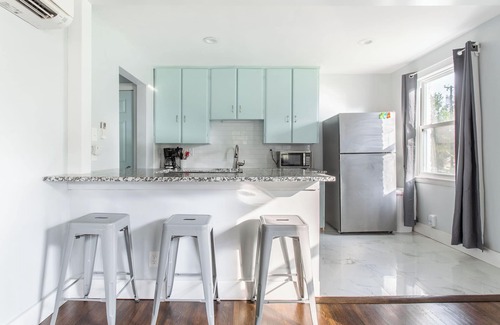 Inglewood House | Pet Friendly! A+ Neighborhood Hip! Patio Home