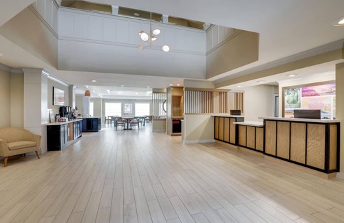 San Jose Hotel | Pet-friendly ADA Unit with Full Kitchen, Outdoor Pool, Onsite Parking