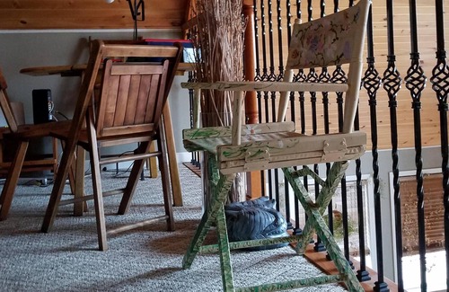 Westford House | Pet friendly and charming chalet just 1/2 mile walk to Lake Pymatuning