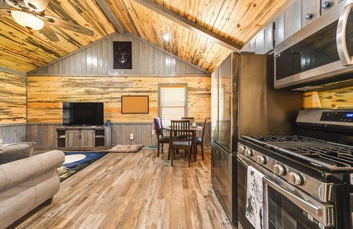 Broken Bow Cabin | Pet-Friendly Broken Bow Cabin Near Lukfata Creek!