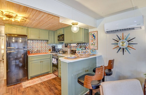 Brownwood House | Pet-Friendly Brownwood Home: Walk to Lake!