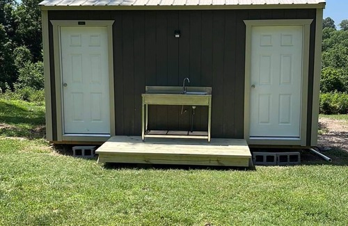 Saint Joe Cabin | Pet friendly Camping cabin close to Buffalo River