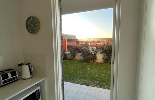 Queanbeyan East House | Pet-Friendly Central Stay | 2BR/2BA + Fenced Yard & Covered Secure Parking!