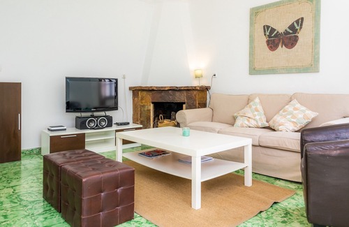 Cala Ratjada Ski Chalet | Pet-Friendly Chalet 'Cas Padrins' close to the Beach with Garden & Wi-Fi