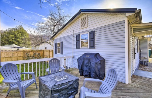 Tad House | Pet-Friendly Charleston Home w/Fenced Yard!