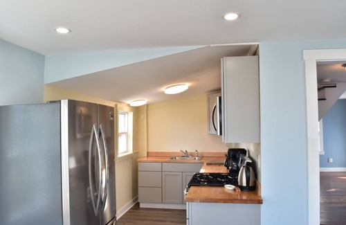 Snug Harbor Cottage | Pet friendly cottage in Snug Harbor, South Kingstown - Perfect family getaway!