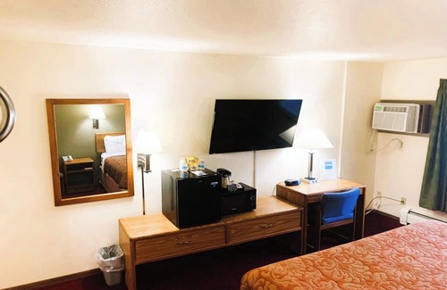Staples Hotel | Pet-Friendly Comfort Room w/Affordable Rates – Close to Wobegon Trails