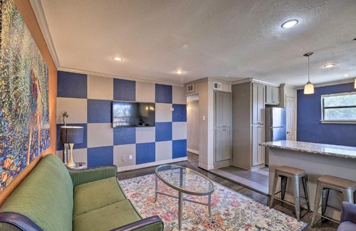 South Central Houston Apartment | Pet-Friendly Condo in Houston with Community Grills