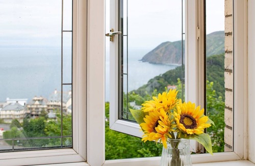 Lynton Cottage | Pet friendly cottage in Exmoor w/great sea views
