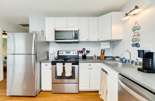 Surfside Beach Cottage | Pet Friendly - Cozy Home a Short Walk to the Beach