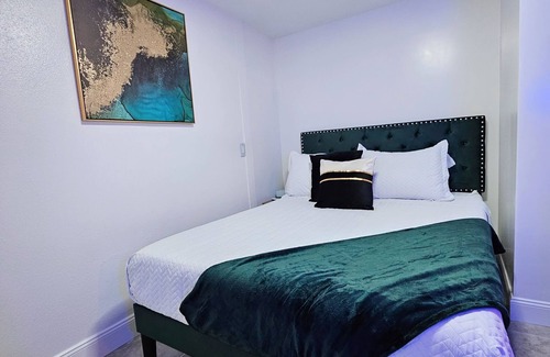 Timberlane Woodlake Apartment | Pet Friendly Cozy Studio in Tampa