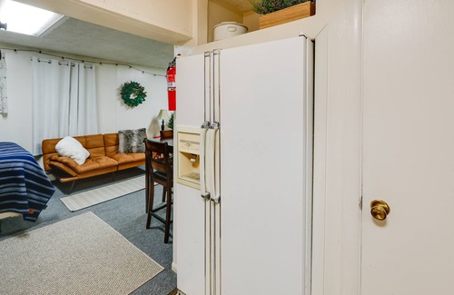 Fairbanks Apartment | Pet-Friendly Fairbanks Studio w/Fenced-In Yard!